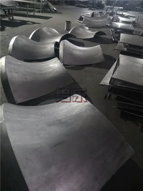 木纹铝单板生产厂家哪一个好？教你如何选过硬木纹铝单板