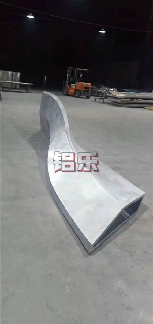 铝乐氟碳铝单板公司让你快速的选到优质氟碳铝单板