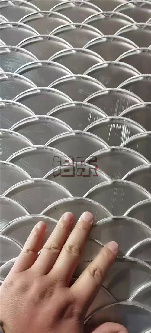 铝乐石纹铝单板厂家教大家轻松选择到优质的石纹铝单板